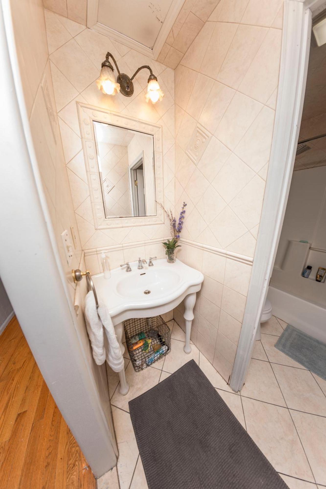 Ground Floor Williamsburg Private Bedroom Near Subway Séjour chez l'habitant *